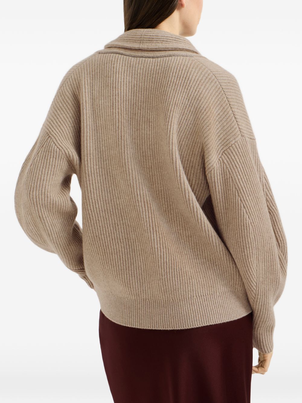 Maglione in cashmere a coste in beige 