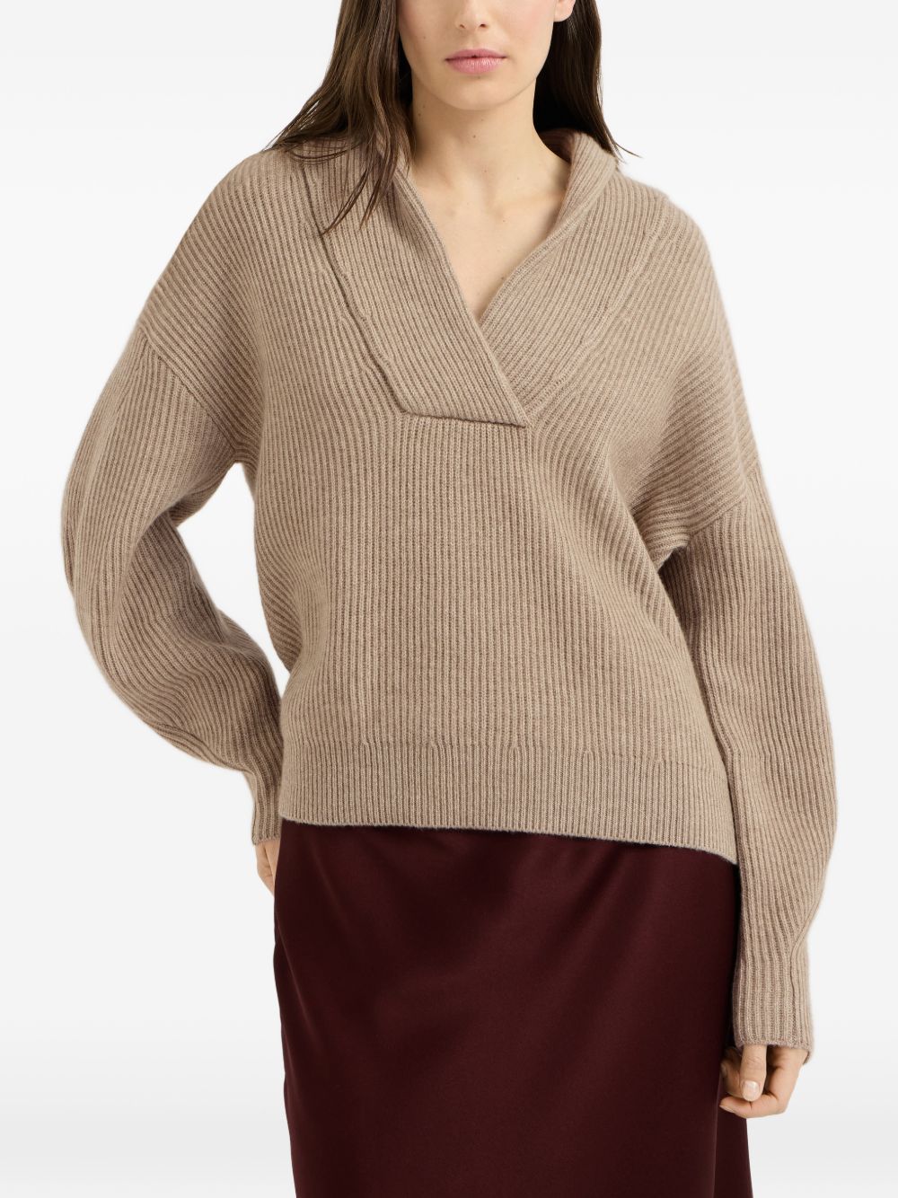 Maglione in cashmere a coste in beige 