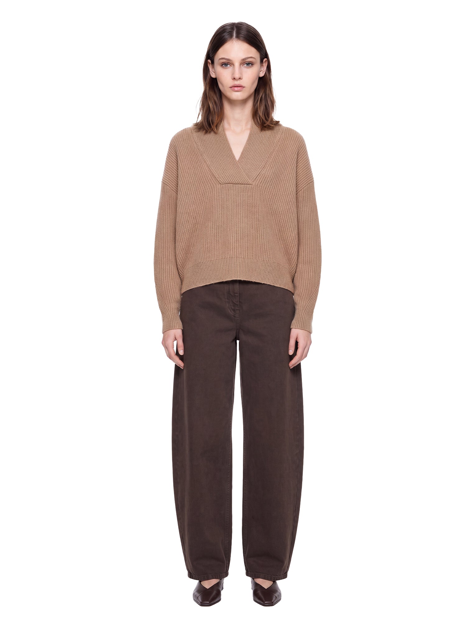 Maglione in cashmere a coste in beige 