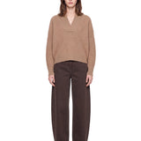 Maglione in cashmere a coste in beige 