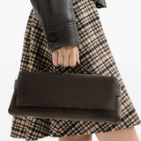 Clutch Essence in pelle scamosciata in marrone 