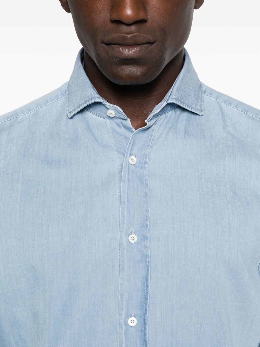 Camicia denim in cotone in celeste Brunello cucinelli - uomo 