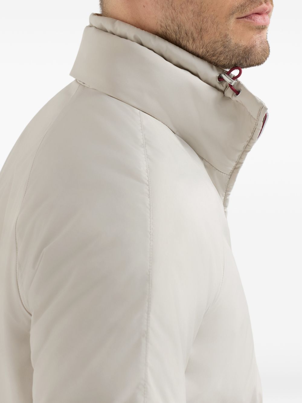 Giacca con cappuccio in nylon in grigio 