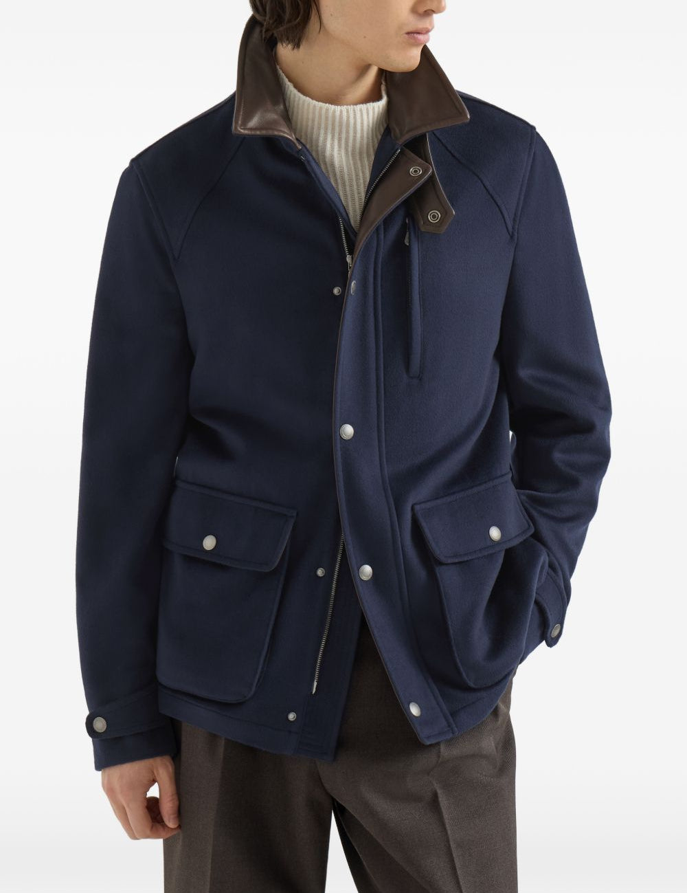 Giacca in lana vergine con inserti in nappa in blu 