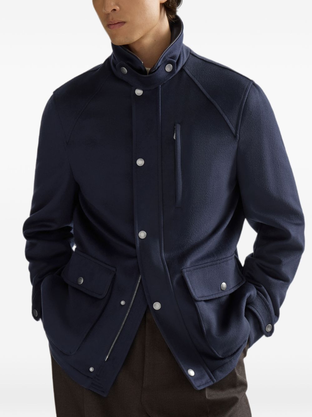 Giacca in lana vergine con inserti in nappa in blu 