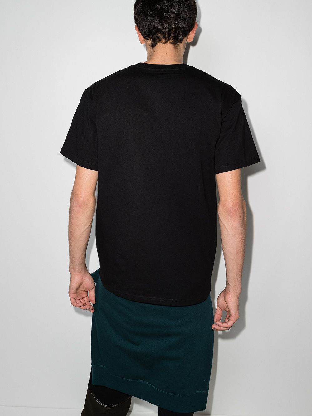 T-shirt Chase con logo in nero 