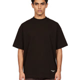 T-shirt Chapter Script in marrone scuro 