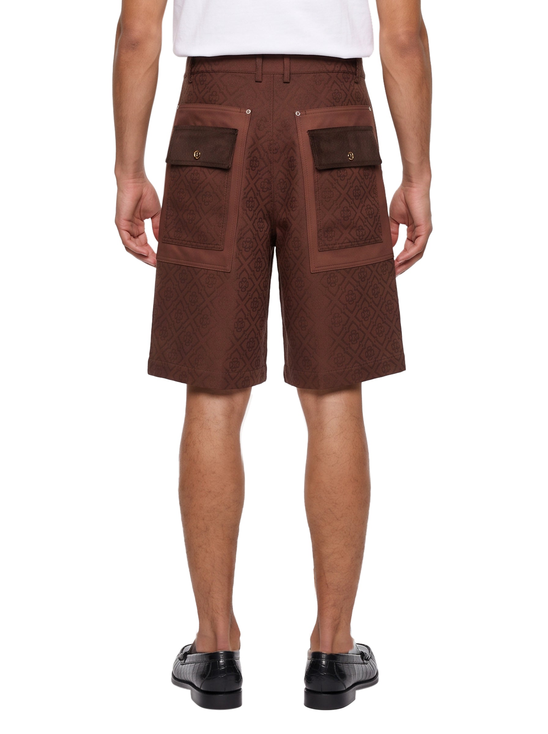 Shorts cargo con monogram in marrone 
