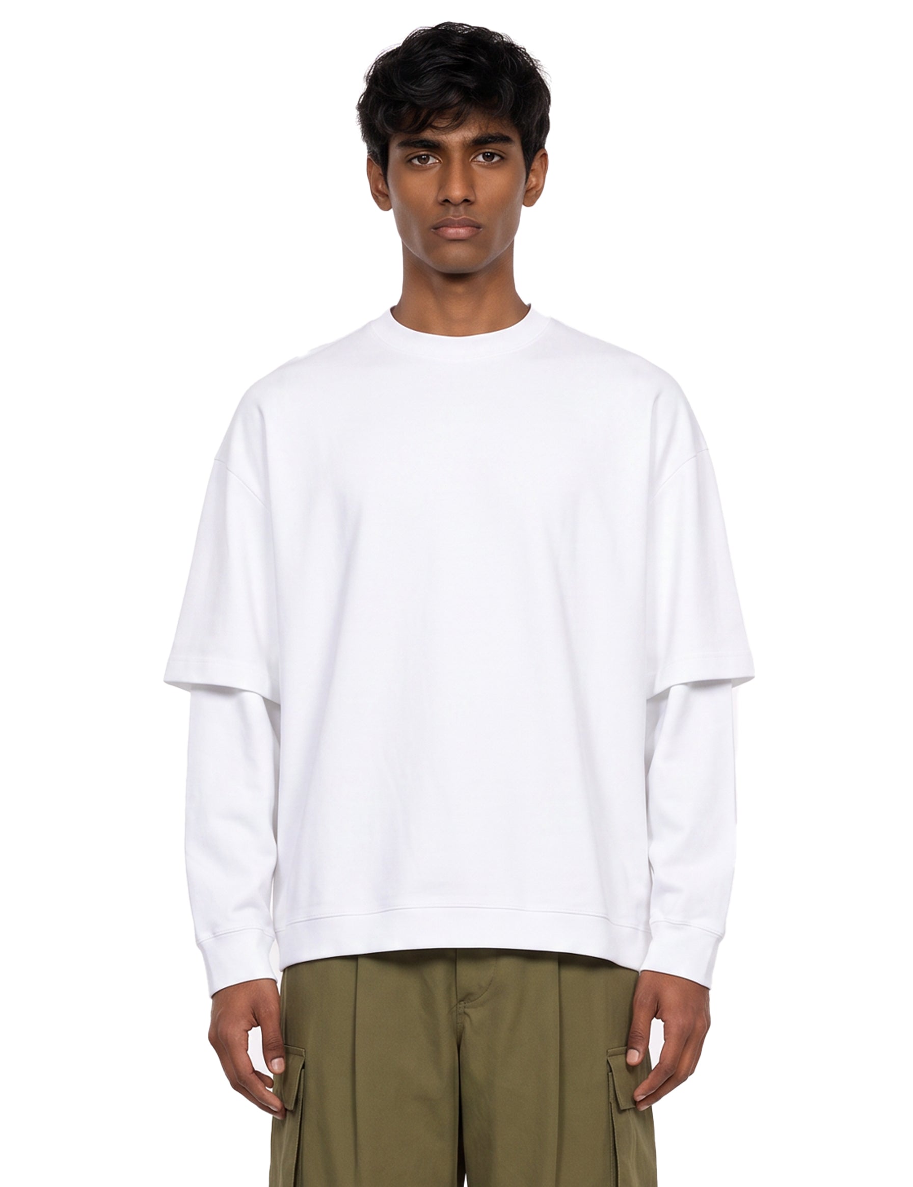 T-shirt a maniche lunghe in bianco 