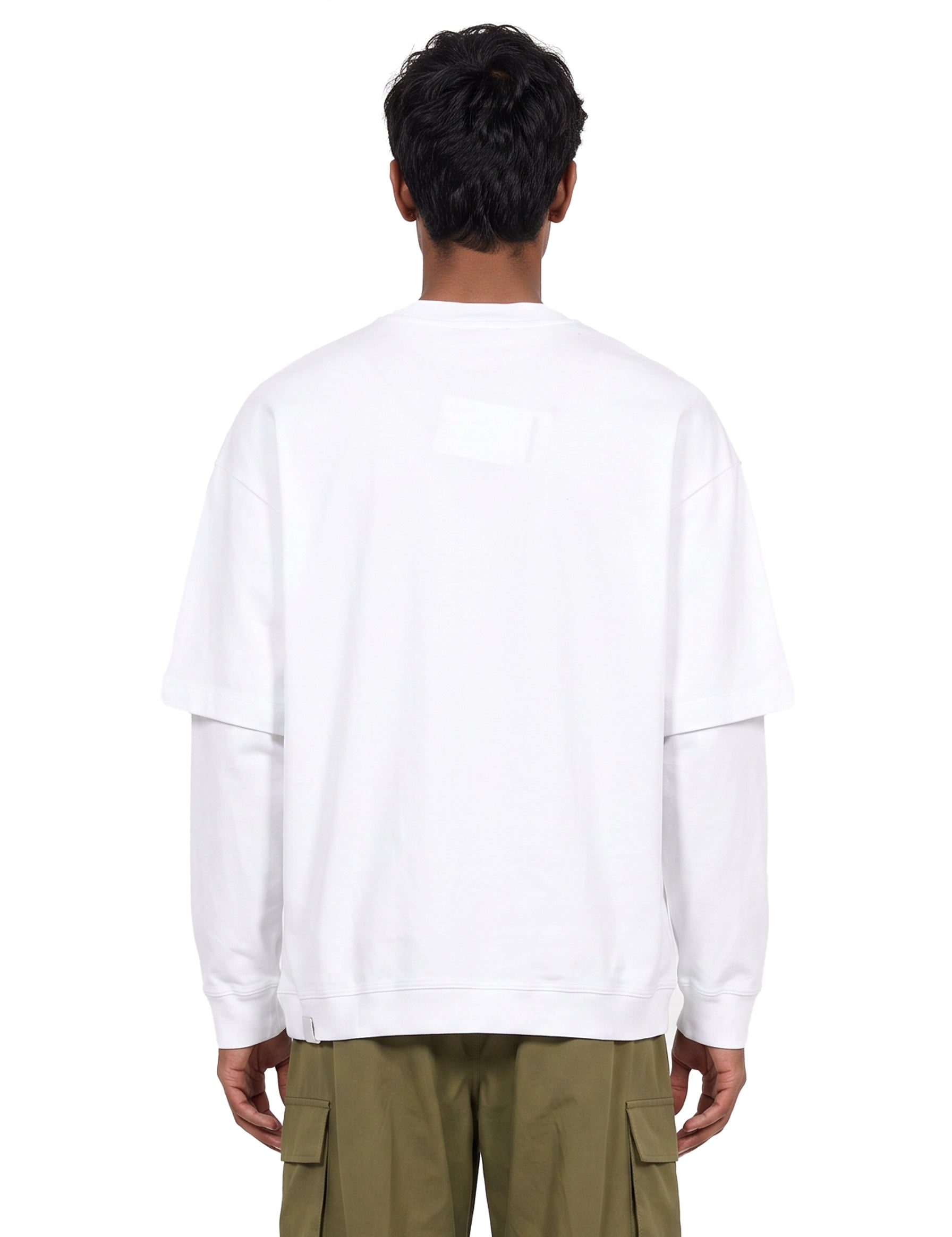 T-shirt a maniche lunghe in bianco 