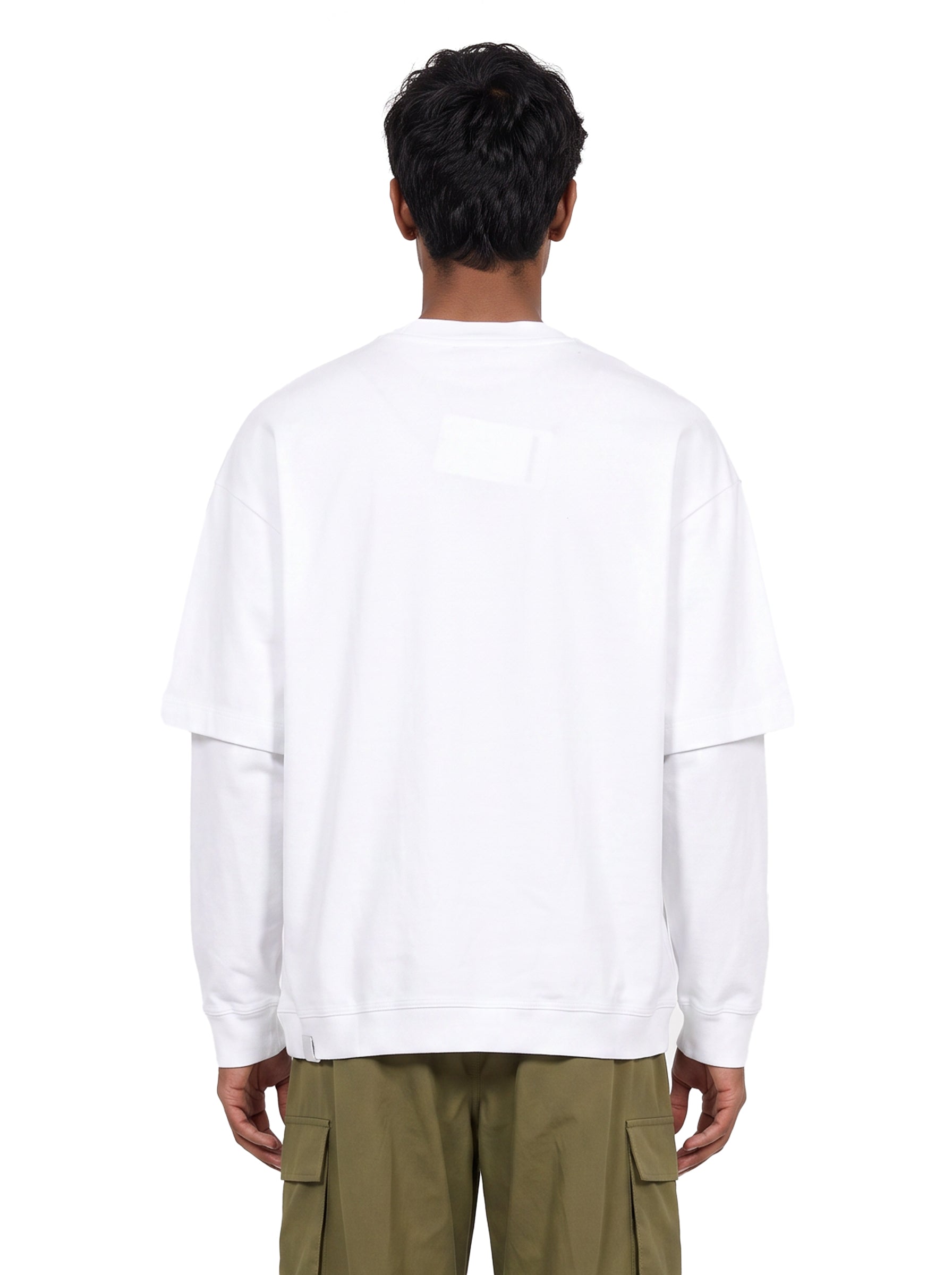 T-shirt a maniche lunghe in bianco 
