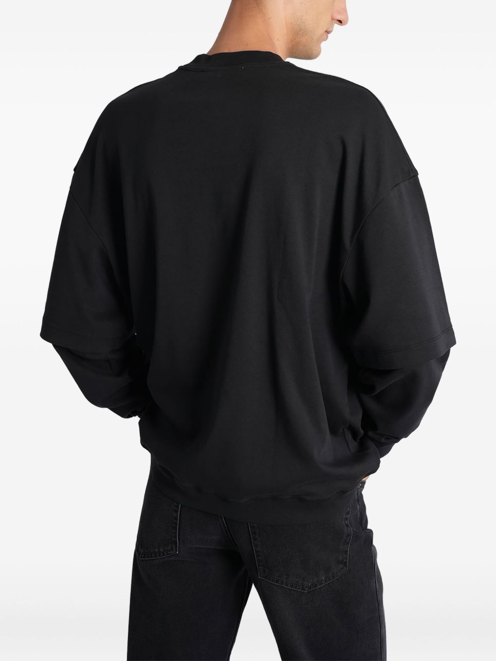 T-shirt a maniche lunghe in nero 