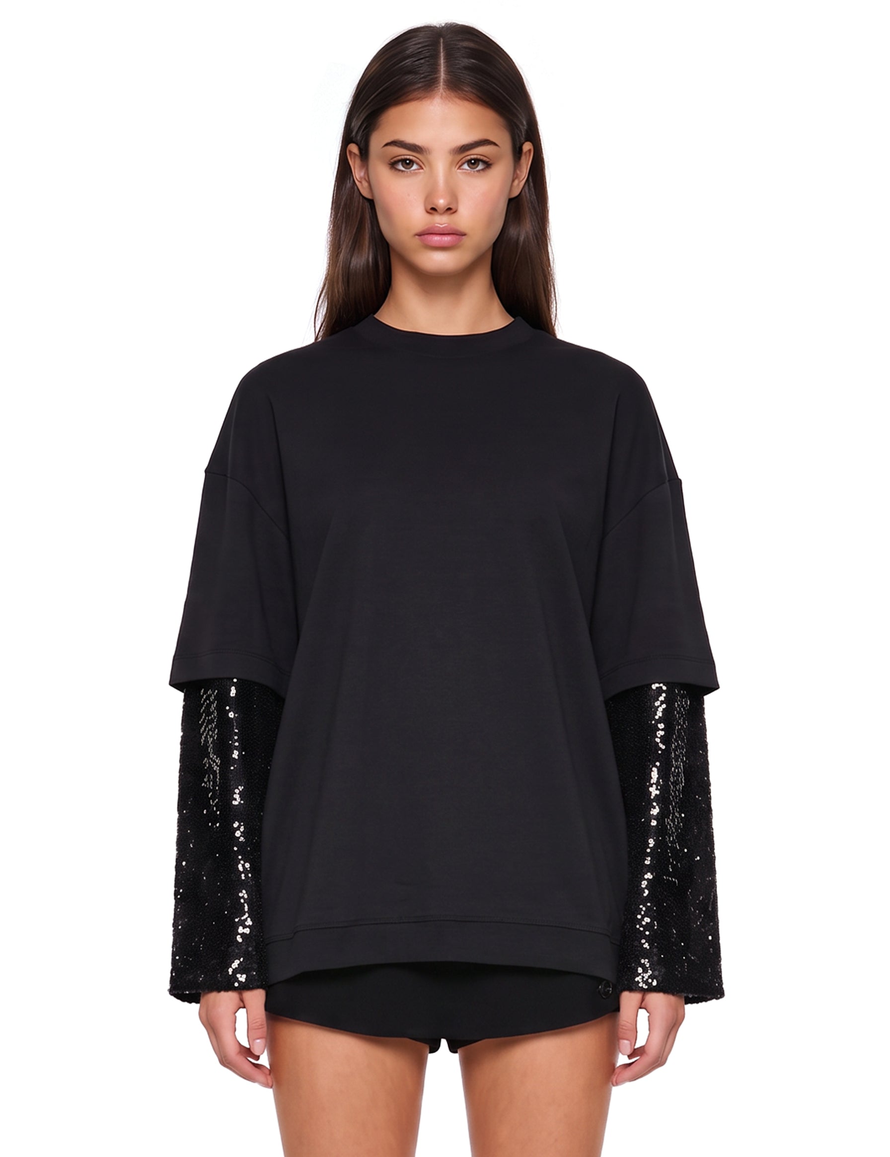 T-shirt con maniche doppie in nero 