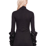 Top con maniche arricciate in nero 