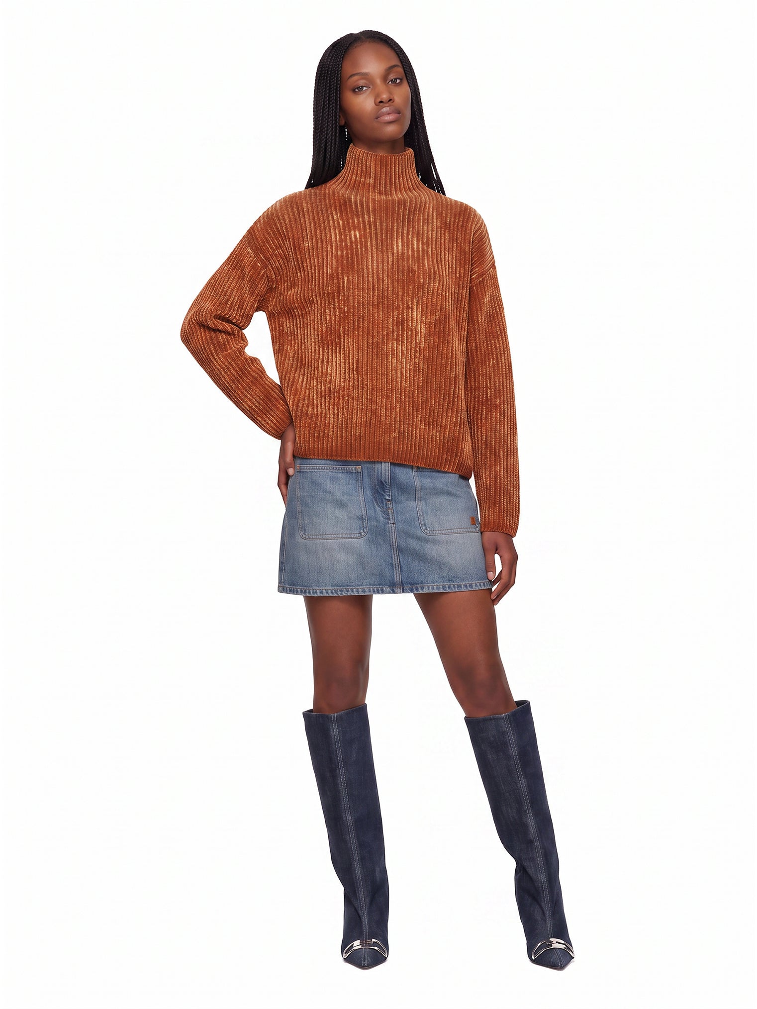 Maglione a collo alto m-amet in marrone 