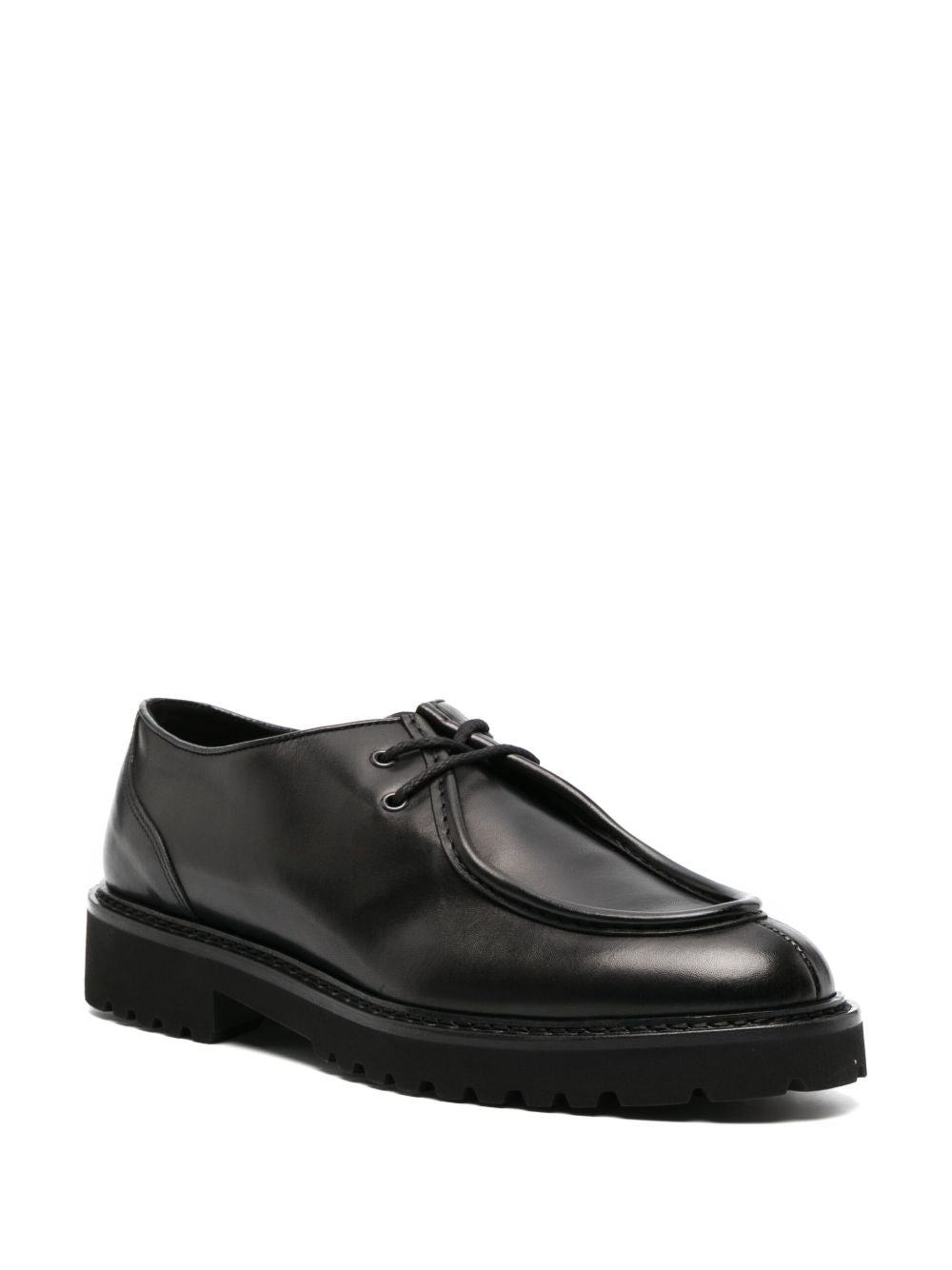 Derby con dettaglio con cuciture in nero 
