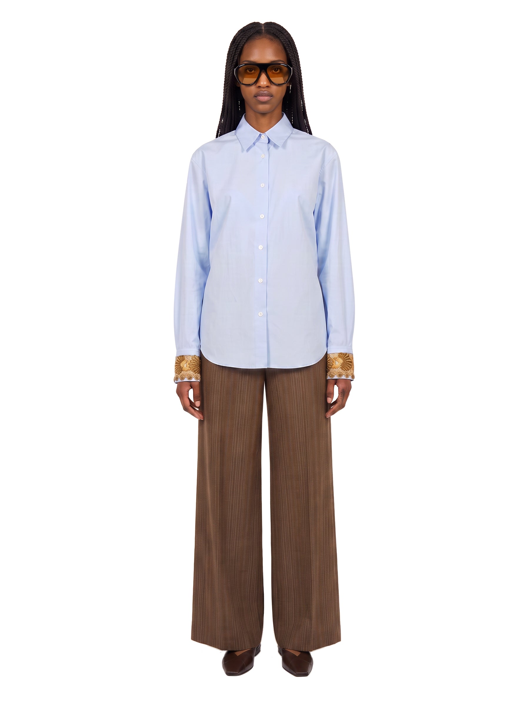 Camicia con ricami Chloris in celeste 