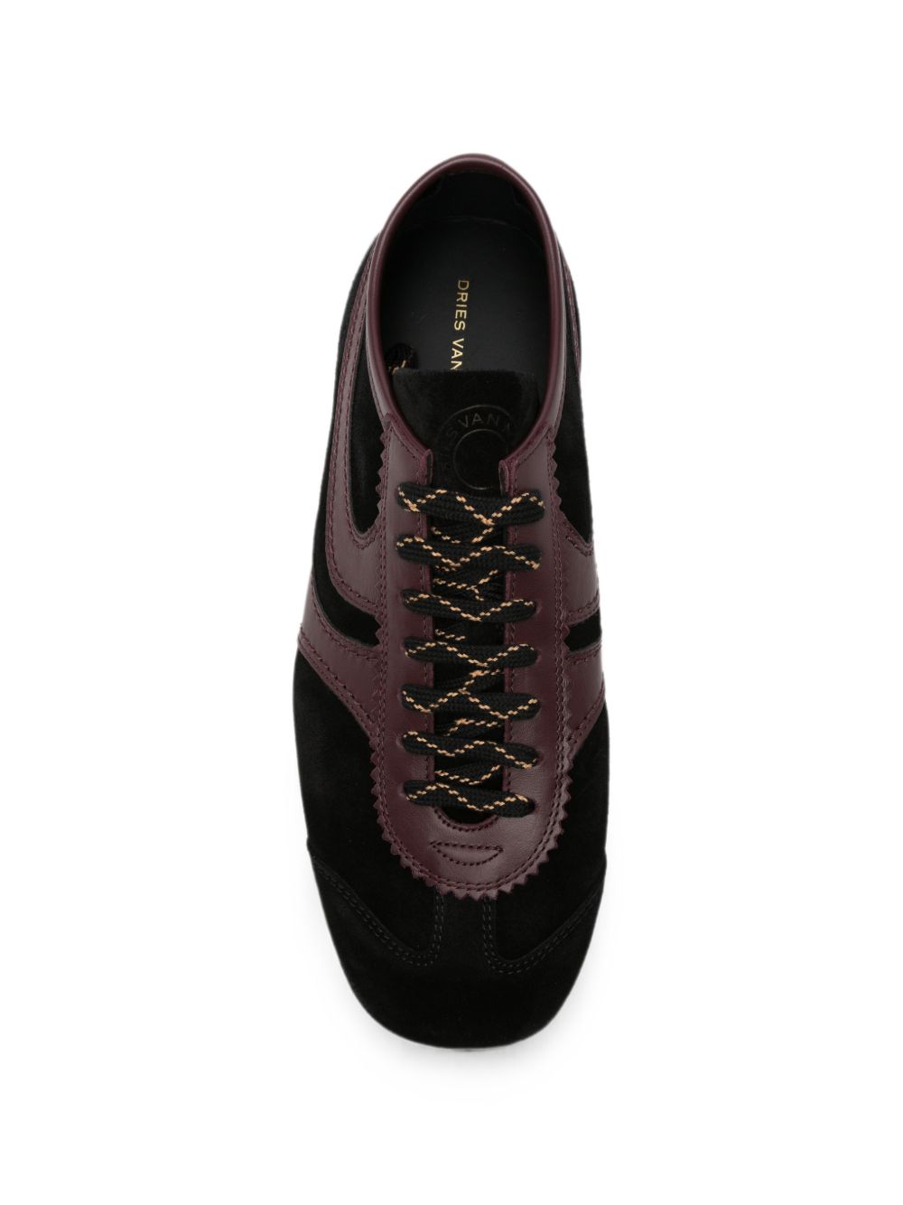 Sneakers in pelle con design a pannelli in nero 