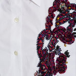 Camicia con ricami floreali 3D in bianco 