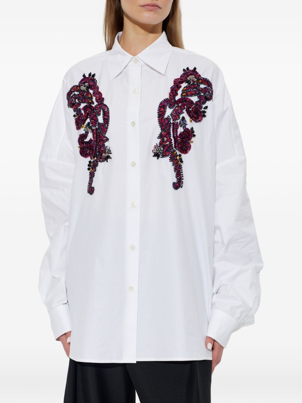 Camicia con ricami floreali 3D in bianco 