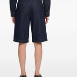 Shorts in denim blu scuro con pince 