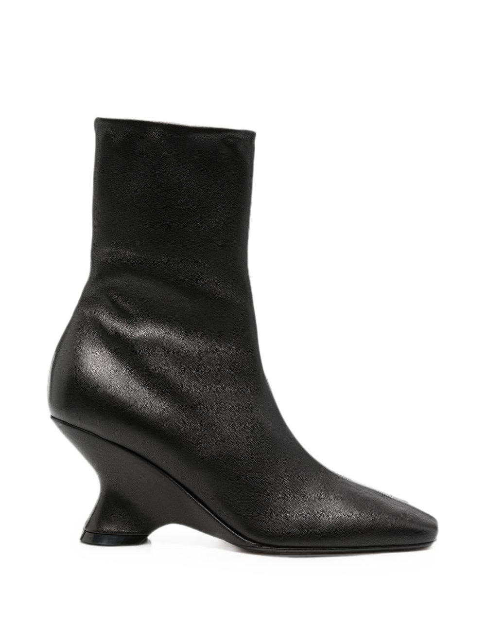 Stivaletti con tacco in pelle in nero 