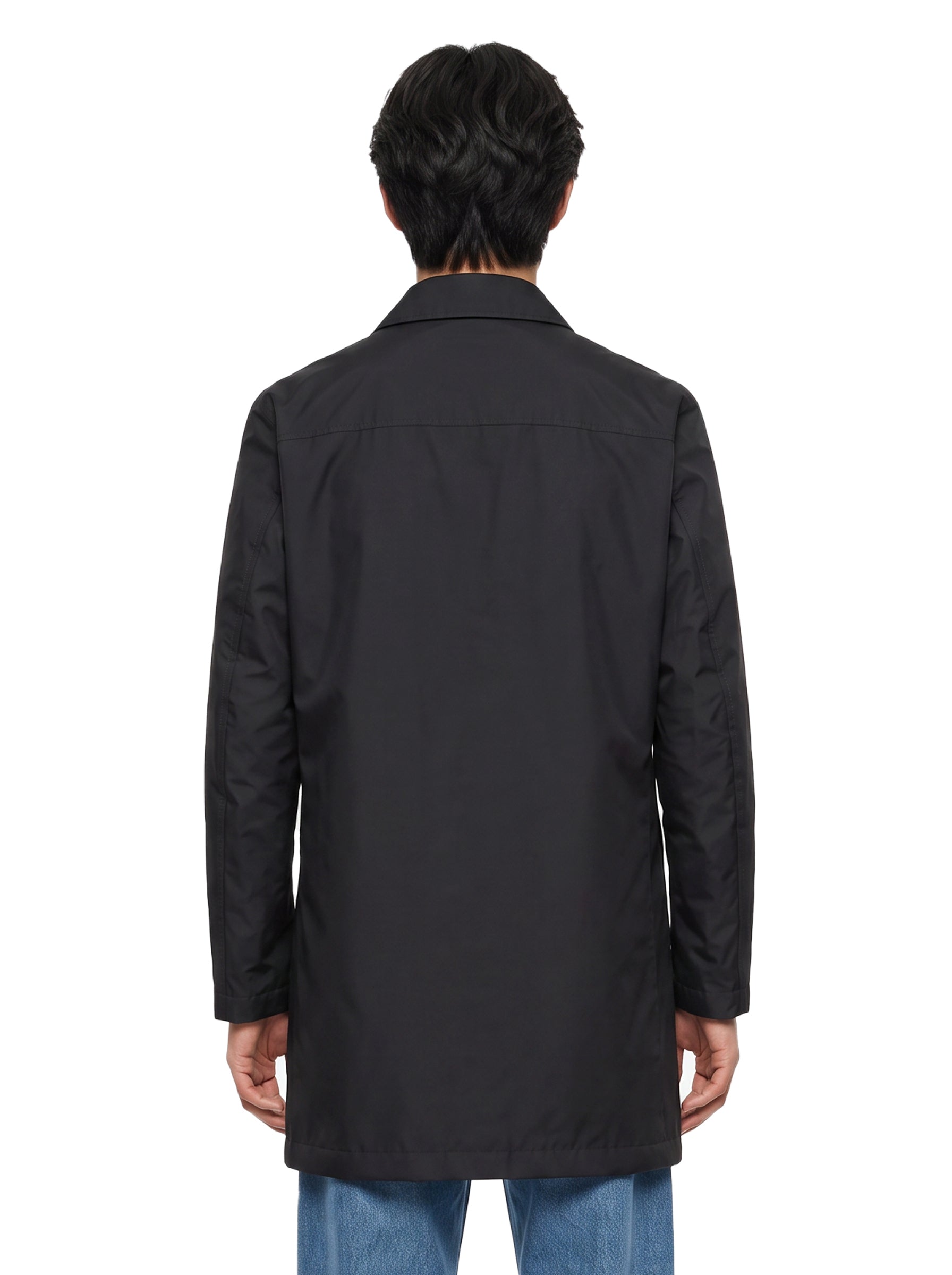 Cappotto impermiabile con tasche in blu 