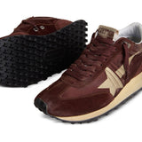 Sneakers running marathon in marrone 