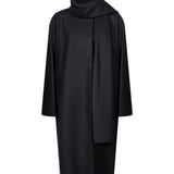 Cappotto con sciarpa in nero 