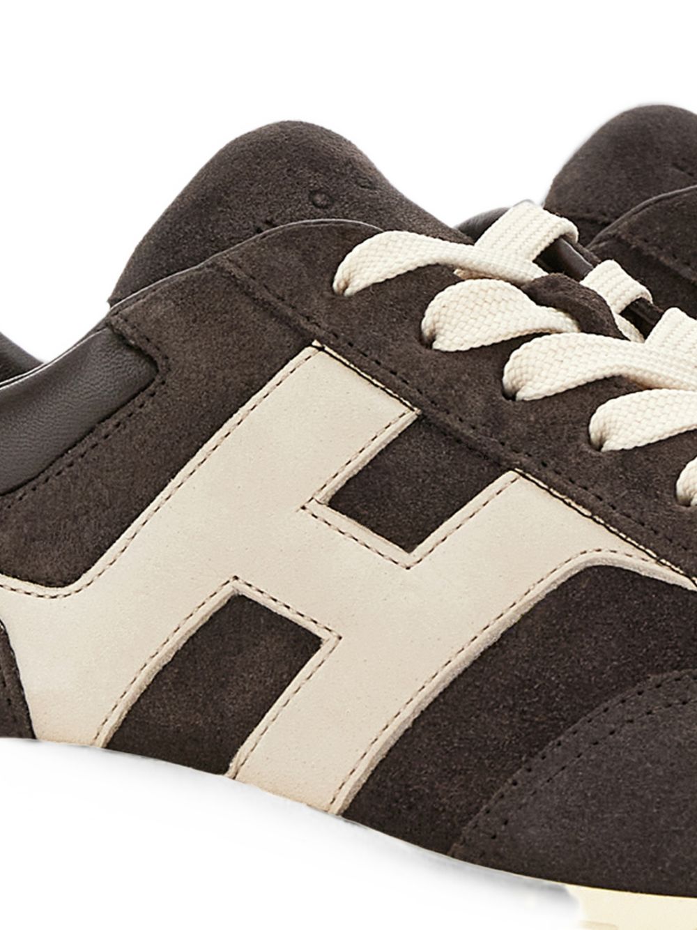 Sneakers Hyperlight in marrone 