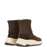 Sneakers Hi-Fi con dettaglio in maglia a coste in marrone 