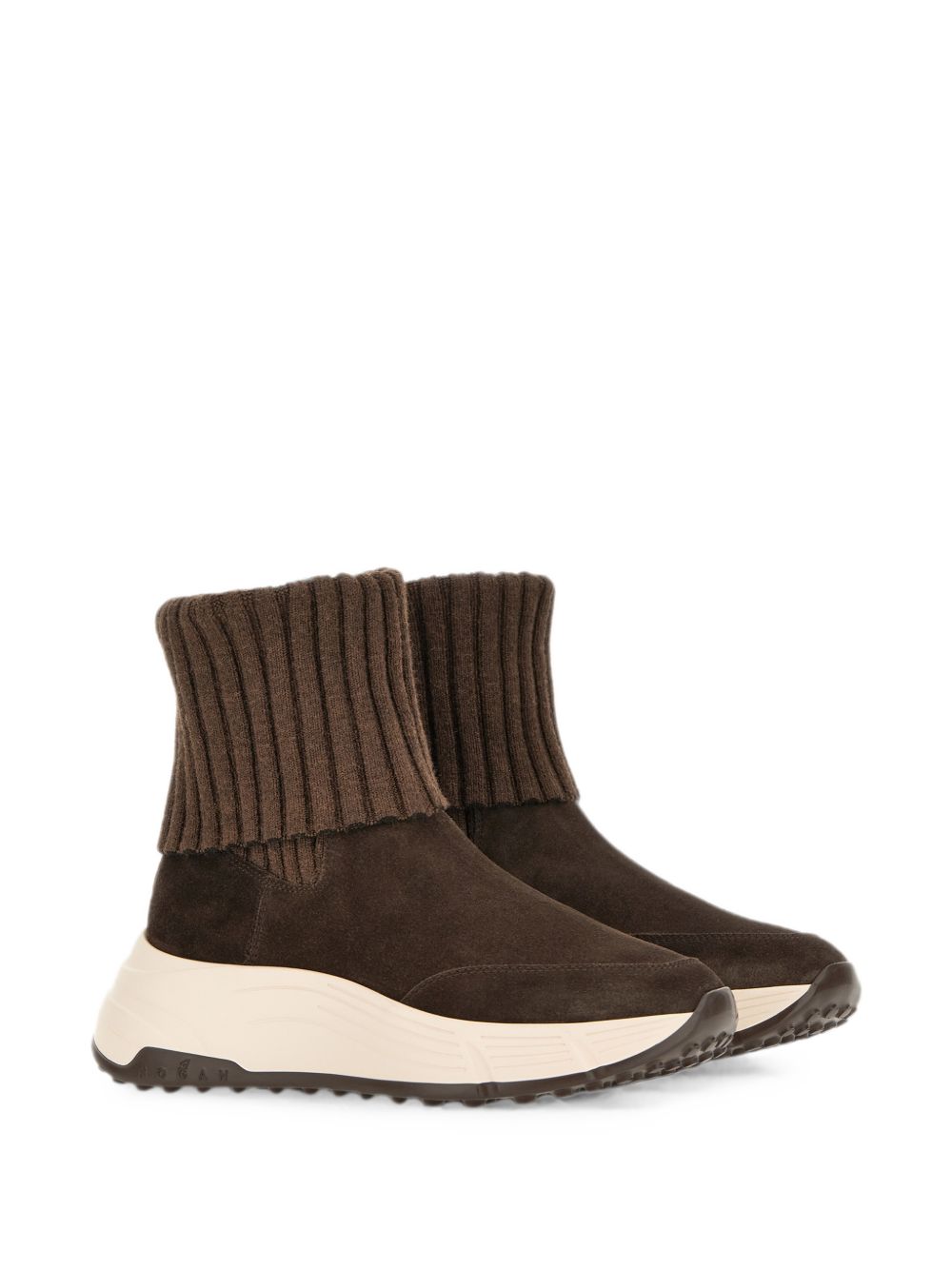 Sneakers Hi-Fi con dettaglio in maglia a coste in marrone 