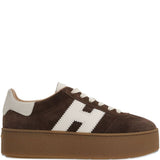 Sneakers H698 con suola chunky in marrone 