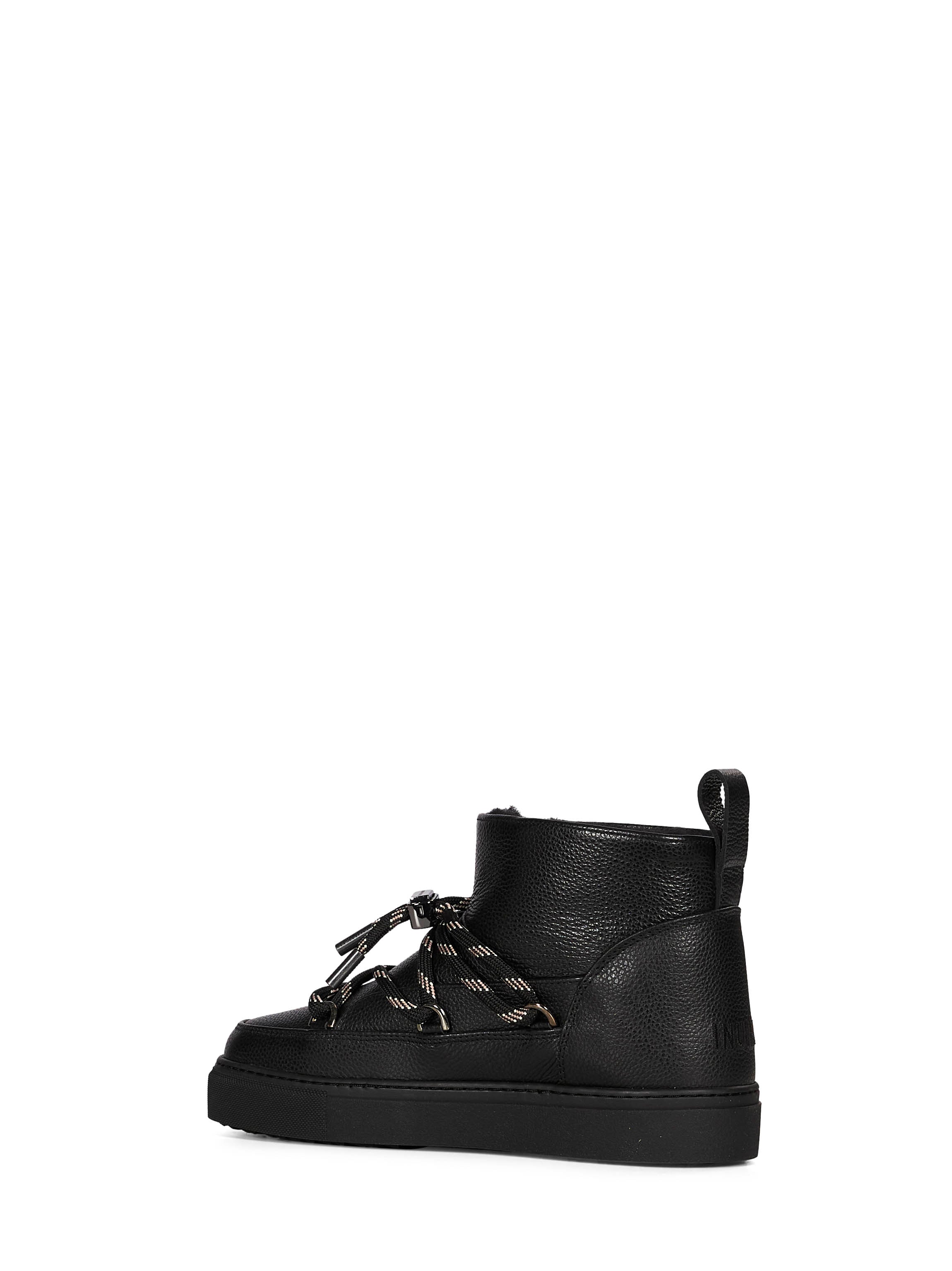 Stivaletti in pelle nero 