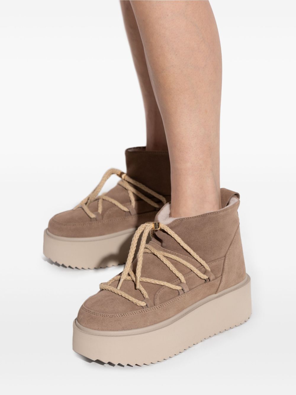 Stivaletti in Classic Low Platform in beige 