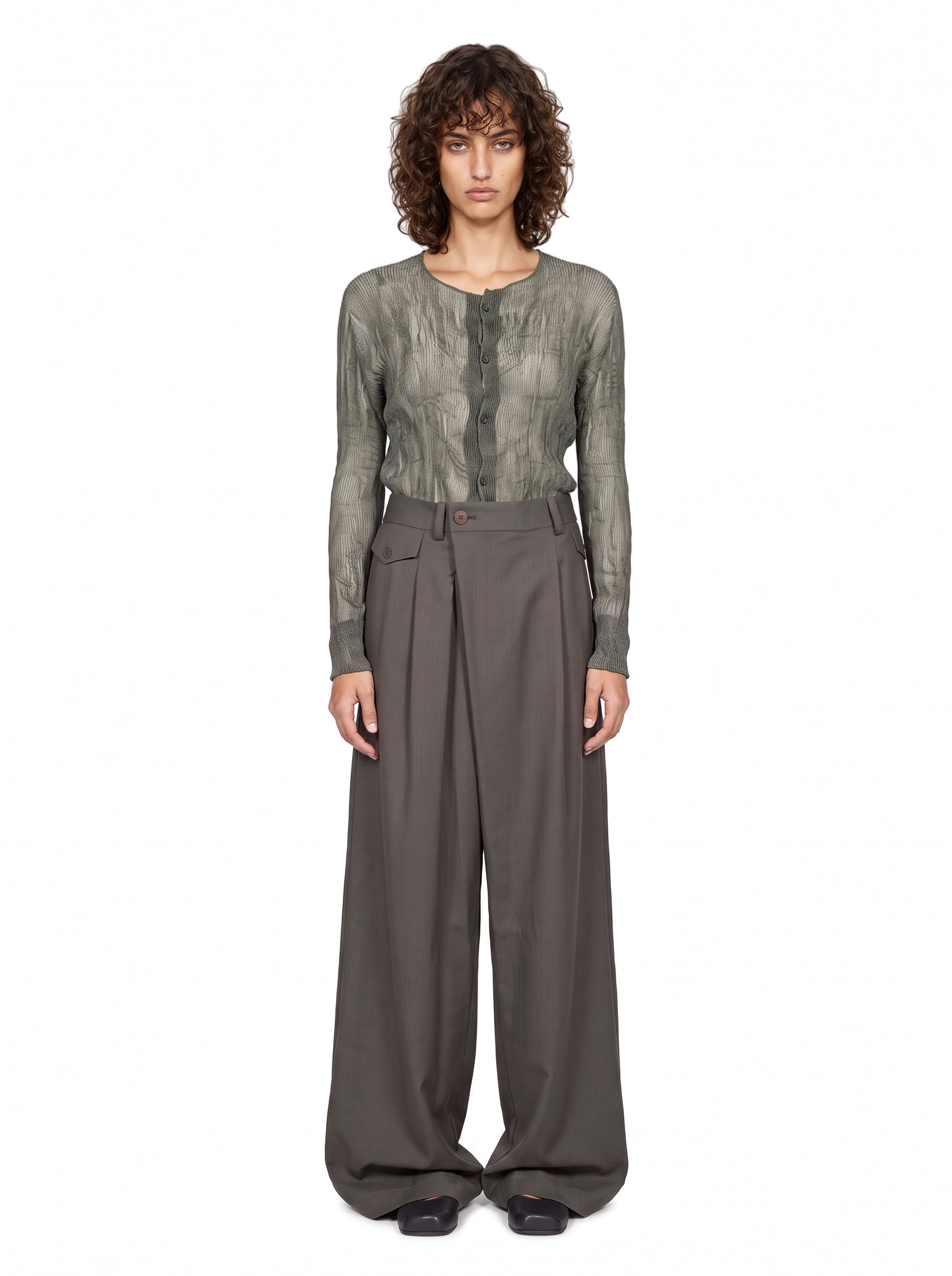 Pantaloni ampi in grigio 