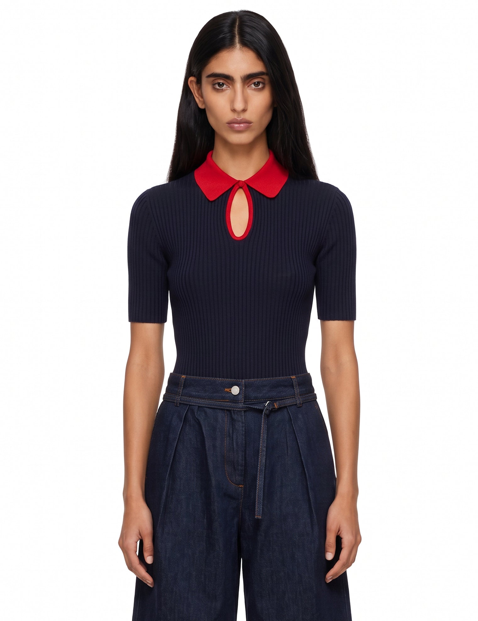 Polo con colletto a contrasto in blu e rosso 