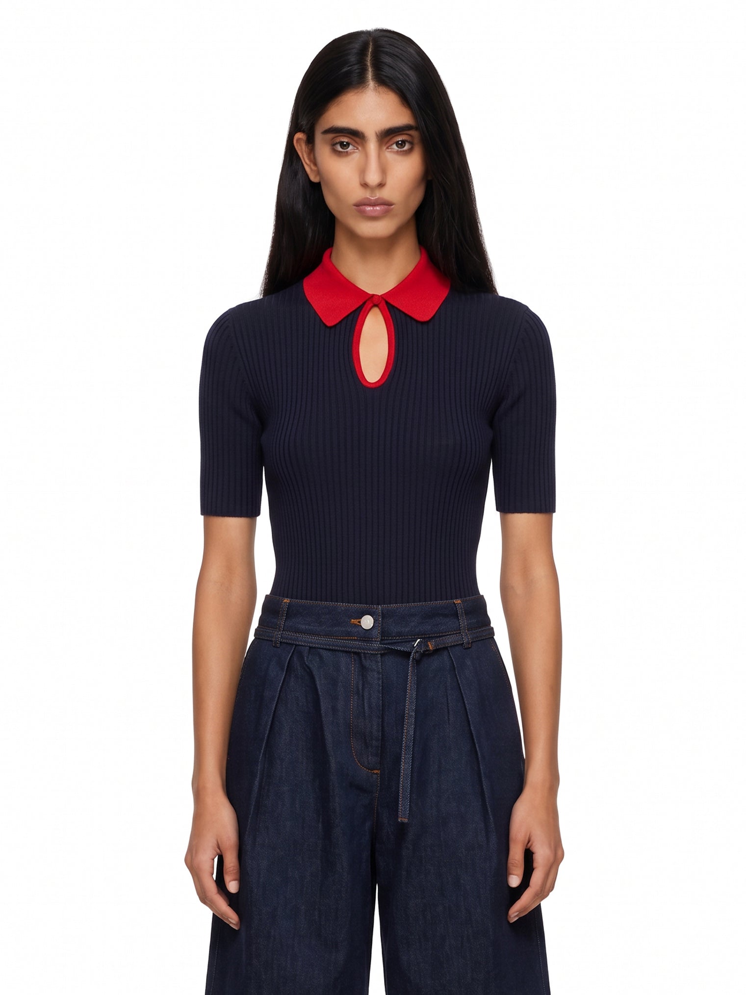 Polo con colletto a contrasto in blu e rosso 