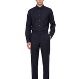 Camicia con colletto a punta in blu scuro 