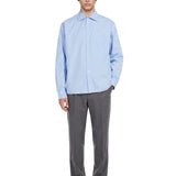 Camicia con logo ricamato in azzurro 