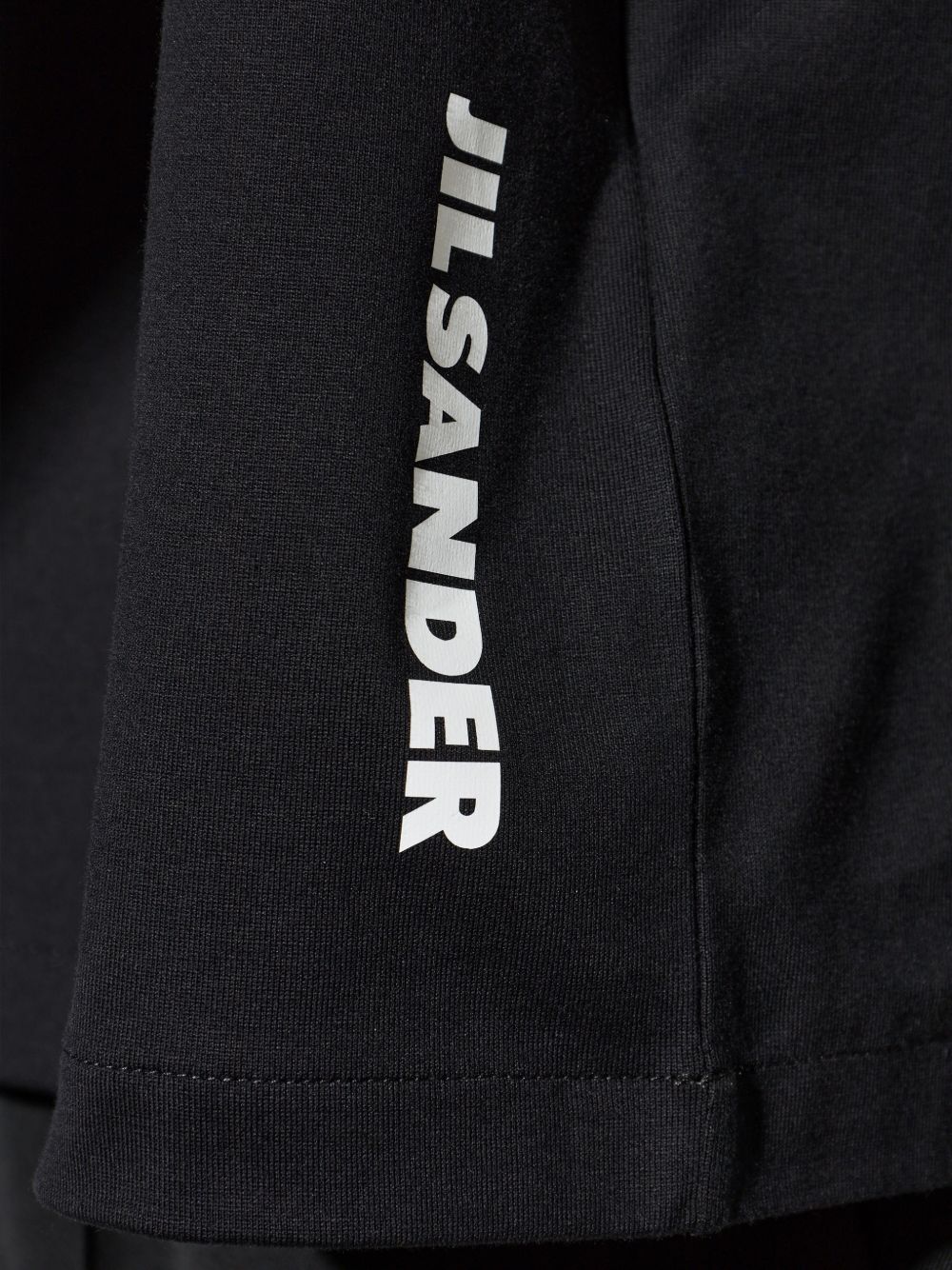 T-shirt girocollo con logo in nero 