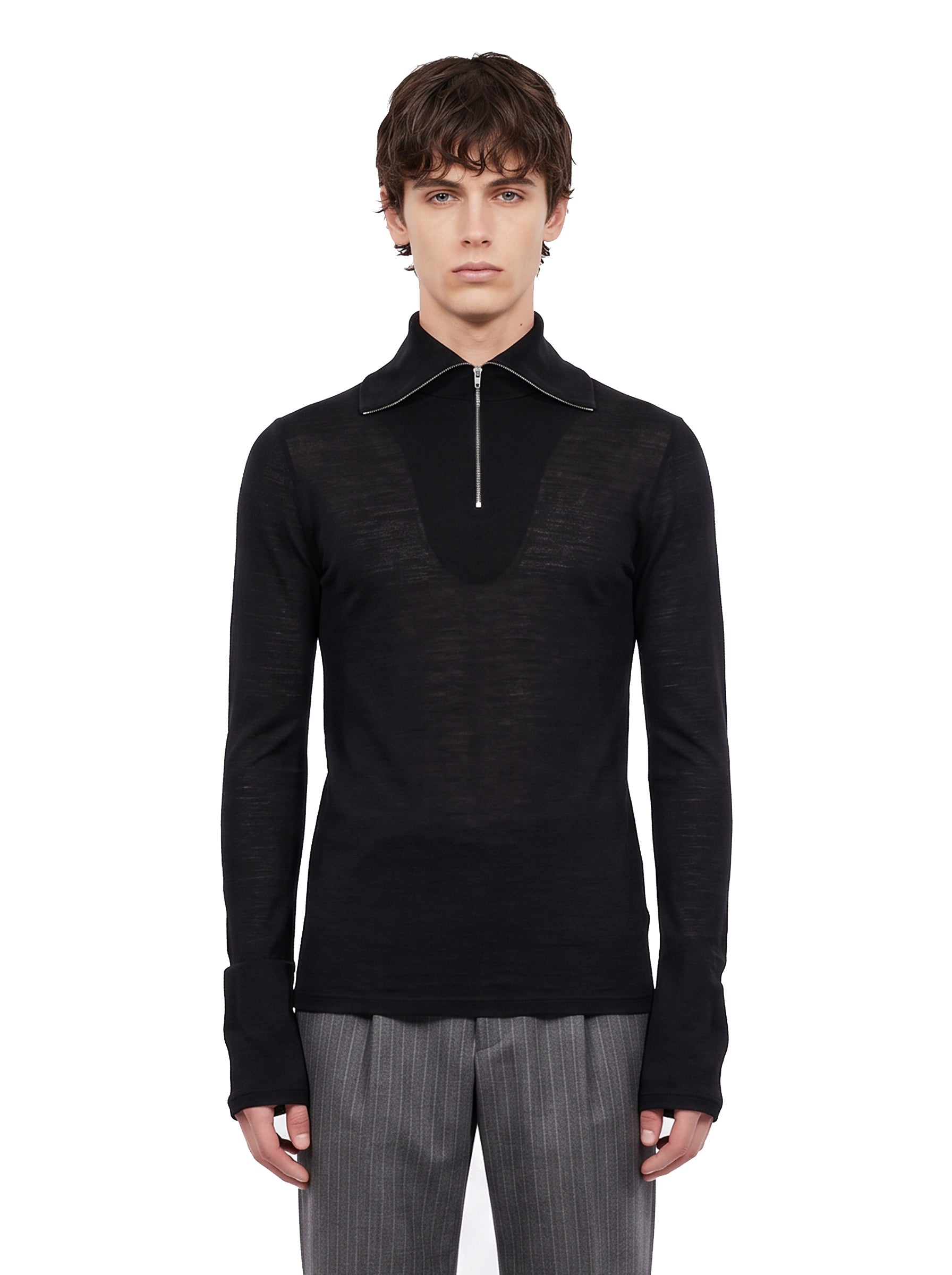 T-shirt a collo alto in nero 