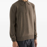 Maglione con colletto polo in marrone 