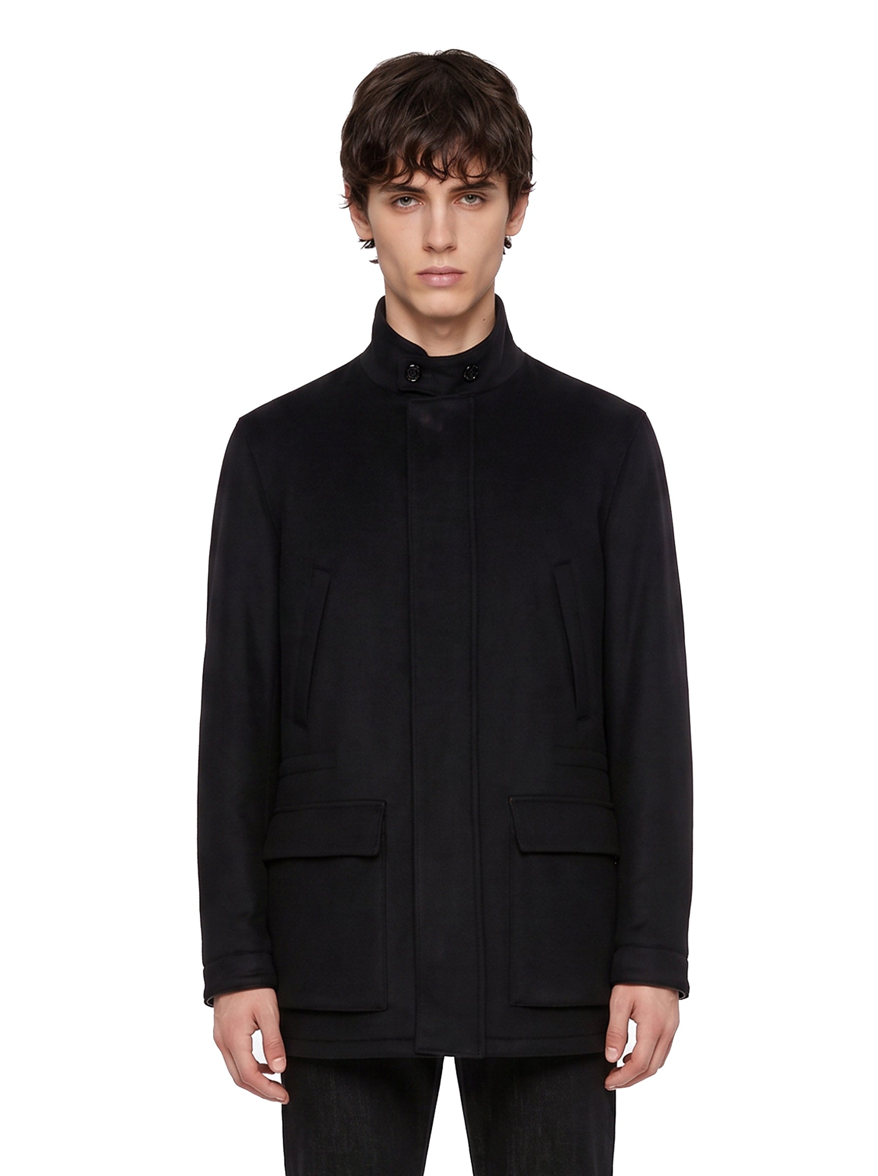 Giacca con tasche in nero 