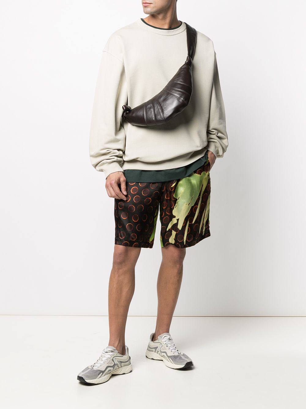 Borsa a spalla Croissant in marrone 