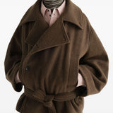 Cappotto corto a portafoglio in misto lana infeltrita e alpaca in marrone 