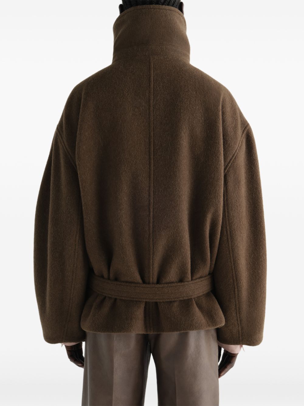 Cappotto corto a portafoglio in misto lana infeltrita e alpaca in marrone 