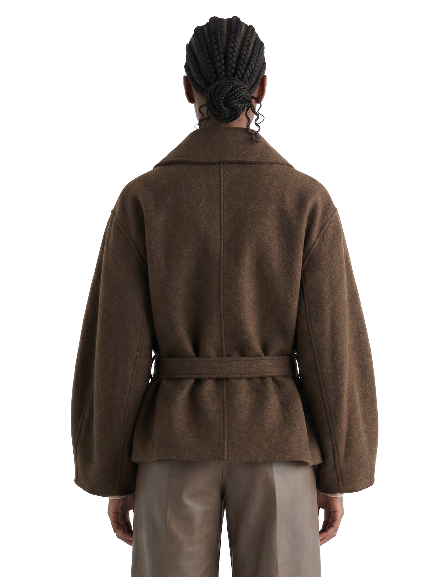 Cappotto corto a portafoglio in misto lana infeltrita e alpaca in marrone 