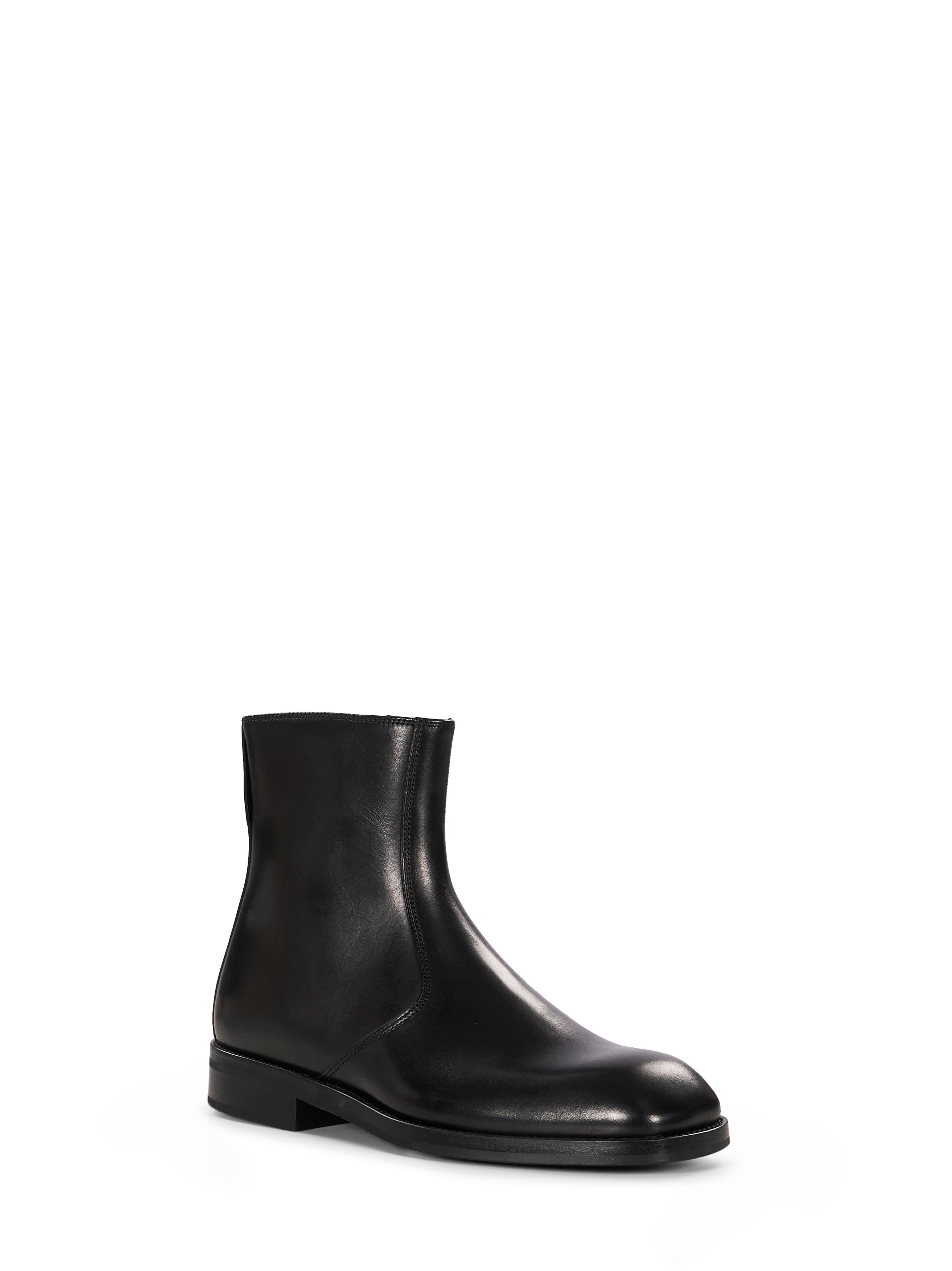 Stivaletti in pelle in nero 