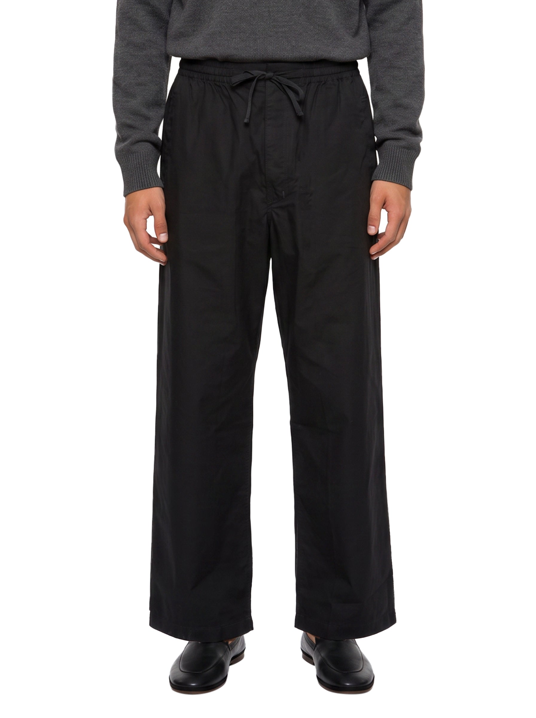 Pantaloni a gamba ampia con coulisse in nero 